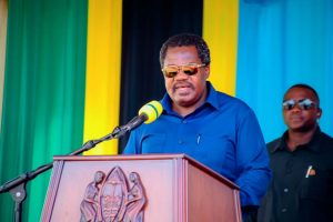 Dkt. Nchimbi Aweka Jiwe la Msingi wa Maabara za Sayansi na Skuli ya Kilimo SUZANa mwandishi wet(3)