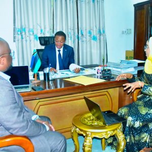 Ujumbe wa taasisi ya MashUbora umekutana na kufanya mazungumzo na Katibu Mkuu Wizara ya Afya Za(1)