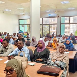 Prof. Hikmany aongoza ziara ya kikazi SUZAMwenyekiti wa Baraza la Chuo Kikuu cha Taifa cha Zanz (2)