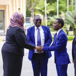 SUZA YASHIRIKI KONGAMANO LA WANAFUNZI WA MAABARA TANZANIA Wanafunzi wa kada ya Maabara wa Skuli